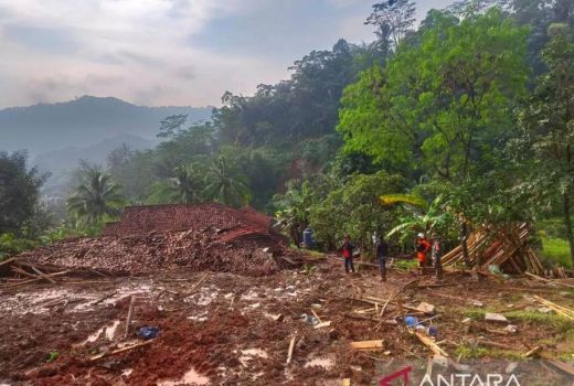 Banjir dan Longsor di Bandung, 9 Orang Dilaporkan Hilang - GenPI.co