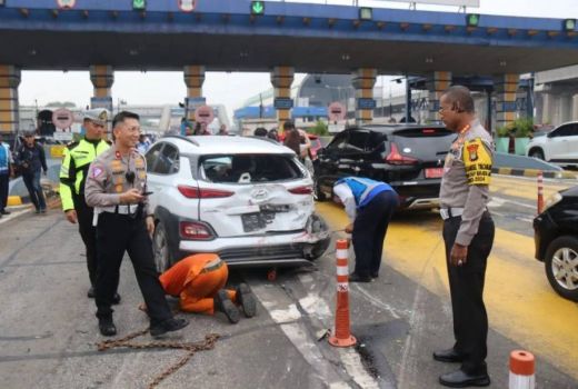 7 Kendaraan Terlibat Kecelakaan Beruntun di Gerbang Tol Halim Jakarta - GenPI.co