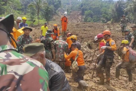 3 Korban Longsor di Bandung Ditemukan Meninggal, 7 Orang dalam Pencarian - GenPI.co