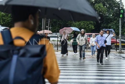 BMKG: Sebagian Wilayah Indonesia Berpotensi Diguyur Hujan Lebat Disertai Petir - GenPI.co