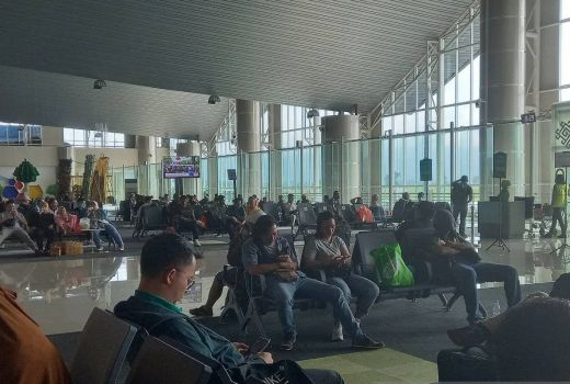 Dampak Abu Vulkanik Erupsi Gunung Ruang, Bandara Sam Ratulangi Ditutup Sementara - GenPI.co