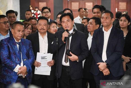 Tim Hukum: Yusril Ihza Mahendra Bertemu Prabowo Subianto Laporkan Hasil di MK - GenPI.co