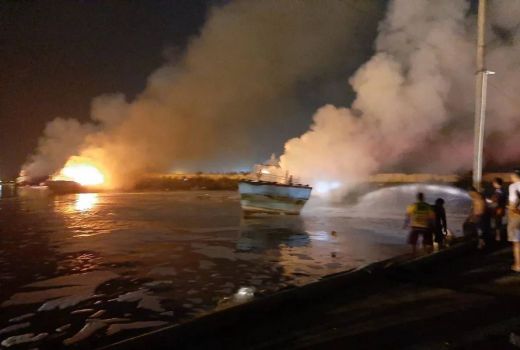 Kapal di Pelabuhan Perikanan Samudra Cilacap Terbakar, 1 Nakhoda Meninggal - GenPI.co