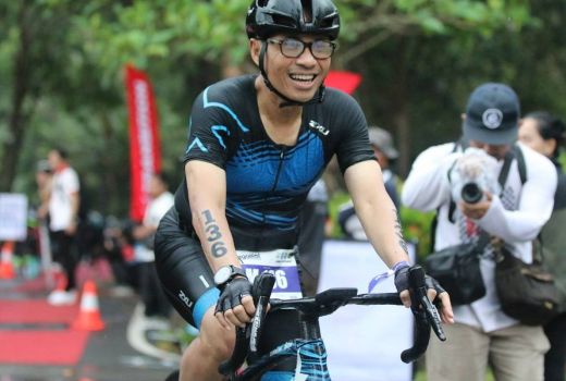 Dukung Sport Tourism, Dirut PosIND Ikut Ramaikan Event Sungailiat Triathlon 2024 - GenPI.co