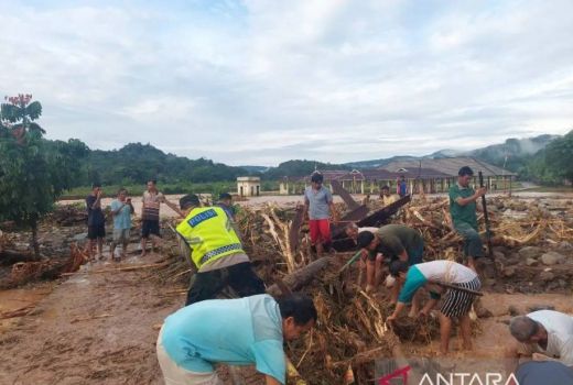 Banjir Bandang di OKU Sumsel Picu Tanah Longsor di 34 Titik, Ini Kondisinya - GenPI.co