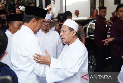 Syarifah Salma Istri Habib Luthfi Meninggal, Presiden Jokowi Ikut Melayat - GenPI.co