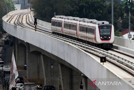 HUT Jakarta, Penumpang LRT Jakarta Cuma Bayar Rp 1 - GenPI.co