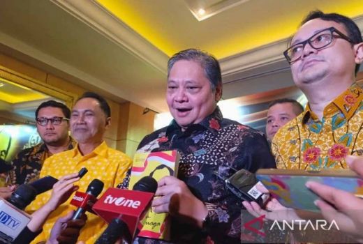 Airlangga Hartarto: Golkar Tunggu Evaluasi, Putuskan Langkah Politik Ridwan Kamil - GenPI.co