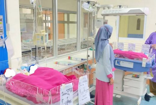 Wow! Seorang Ibu di Indramayu Lahirkan Anak Kembar 5 - GenPI.co