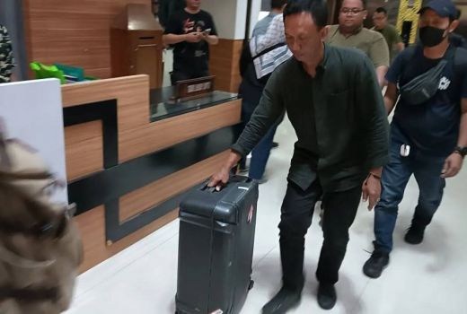 3 Hari Obok-Obok Balai Kota Semarang, KPK Sita Dokumen Perubahan APBD - GenPI.co
