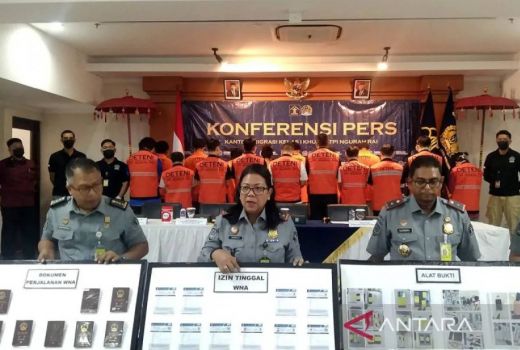 10 WNA Asal China Kedapatan Jualan Token Listrik hingga Pulsa di Bali - GenPI.co