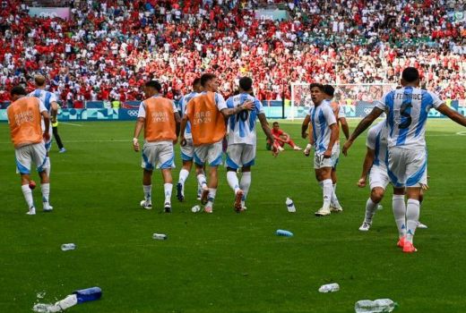 Gol Kedua Argentina Dianulir Setelah 2 Jam, Mascherano: Sirkus Terbesar - GenPI.co