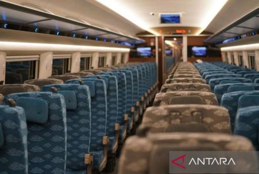 Astaga! 6 Bantal Kereta Cepat Whoosh Dicuri, Pelaku Terekam 44 CCTV - GenPI.co