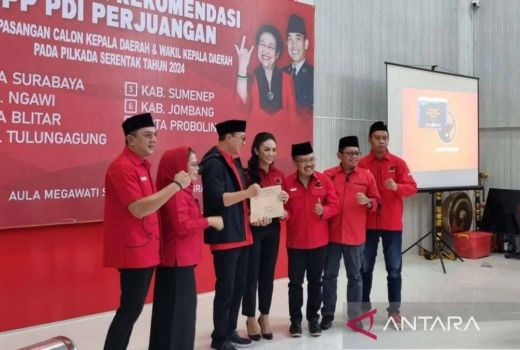 Kris Dayanti Dapat Rekomendasi dari PDIP Maju Pilkada Kota Batu 2024 - GenPI.co