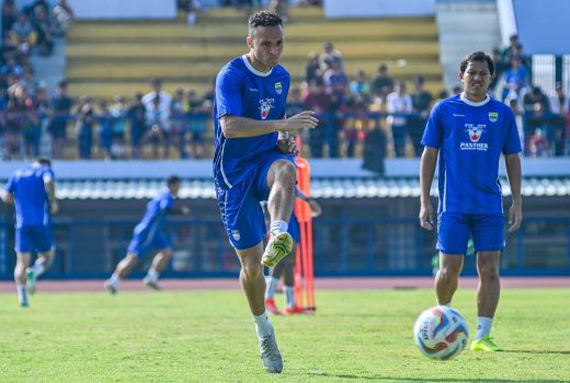 Genapi Kuota Pemain Asing, Persib Bandung Kenalkan Mailson Lima - GenPI.co