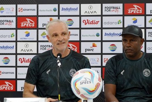 Pelatih Arema FC Buka-bukaan Jelang Lawan Tuan Rumah Persis Solo - GenPI.co