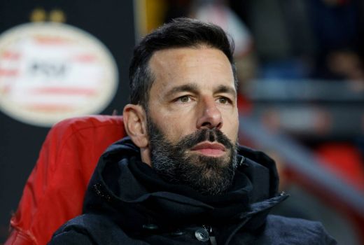 Ruud van Nistelrooy Bakal Gantikan Erik ten Hag di Manchester United? - GenPI.co
