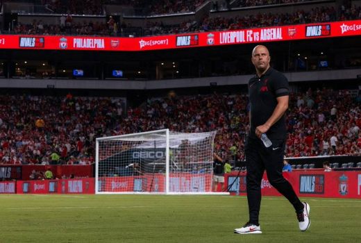 Mendadak Erik ten Hag Puji Arne Slot, Diprediksi Sukses di Liverpool - GenPI.co