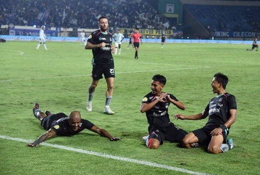 Persib Bandung Pesta Gol ke Gawang PSBS Biak, Bojan Hodak Bongkar Strateginya - GenPI.co