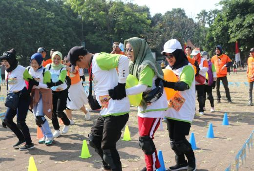 Jelang HUT ke-79 RI, Ribuan Warga Jaga Imun Tubuh Lewat SD C-1000 - GenPI.co