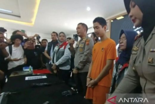 Armor Toreador Hajar Cut Intan Nabila Karena Ditegur saat Nonton Film Syur - GenPI.co