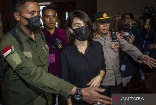 JPU Dakwa Helena Lim Bantu Harvey Moeis Tampung Uang Hasil Korupsi Timah - GenPI.co