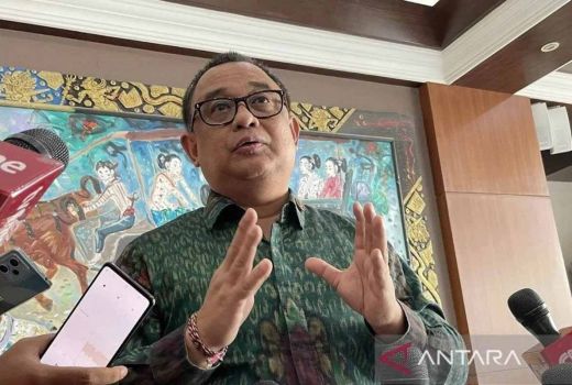 Soal Rencana Risma Mundur dari Menteri Sosial, Istana: Patut Dihormati - GenPI.co