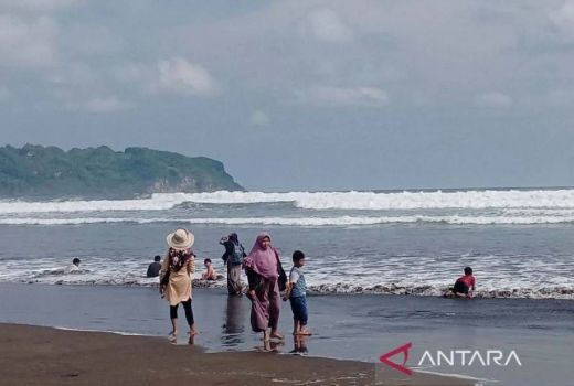 BMKG: Masyarakat di Jateng Diminta Waspada Angin Kencang Akibat Awan Cumulonimbus - GenPI.co