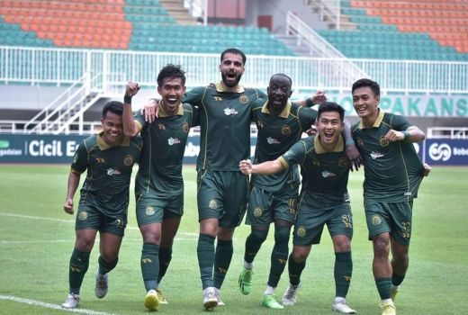 Persikabo 1973 Bantai Dejan FC 5-2, Djadjang Nurdjaman Bersyukur - GenPI.co