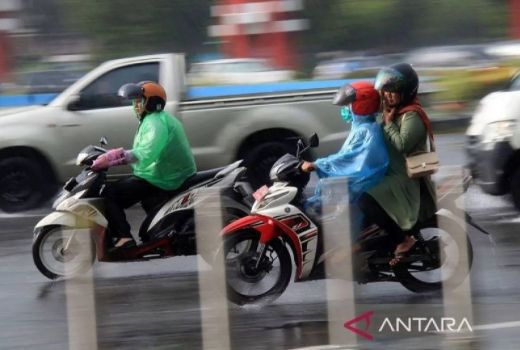 BMKG: Mayoritas Kota Besar Diprakirakan Hujan Ringan hingga Deras Disertai Petir - GenPI.co