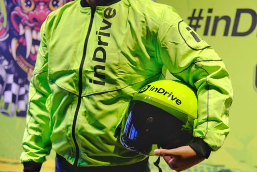Begini Cara Berkelas inDrive Luncurkan Jaket dan Helm Terbarunya - GenPI.co