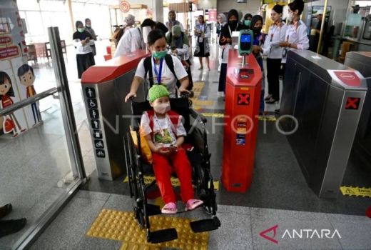 Peringati HUT ke-79 TNI, Naik Transjakarta MRT dan LRT Jakarta Cuma Rp1 Khusus Hari Ini - GenPI.co