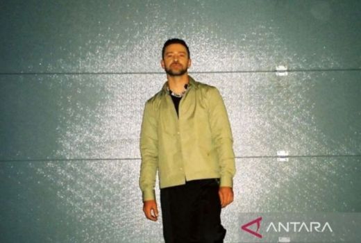 Cedera, Justin Timberlake Tunda Jadwal Konser - GenPI.co