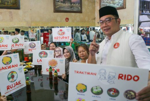 Dukung Ridwan Kamil, Sukarelawan Bang Emil Teman Kita Traktir Makan Siang Gratis - GenPI.co