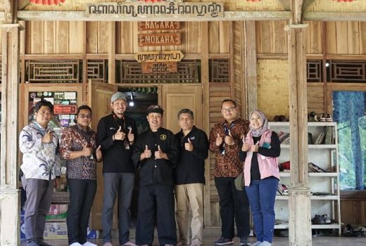 PLN Bantu Sambung Listrik Gratis untuk Masyarakat Adat di Sukabumi pada HLN ke-79 - GenPI.co
