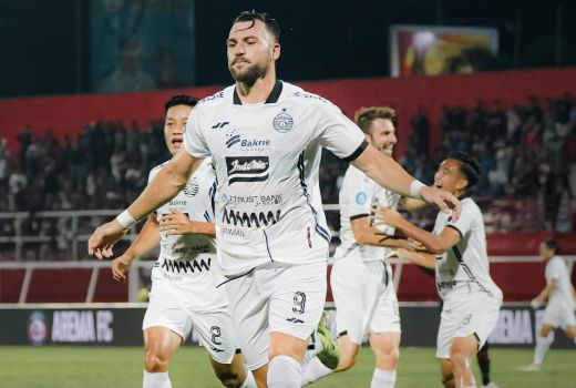 Persija Jakarta Pantas Bungkam Arema FC, Kata Carlos Pena - GenPI.co