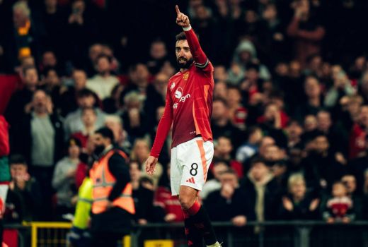 Bruno Fernandes Borong 2 Gol Saat Dilatih Ruud van Nistelrooy - GenPI.co