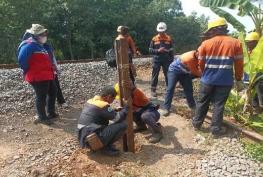 Cegah Kecelakaan di Jalur KA, KAI Tutup 269 Perlintasan Sebidang di Berbagai Daerah - GenPI.co