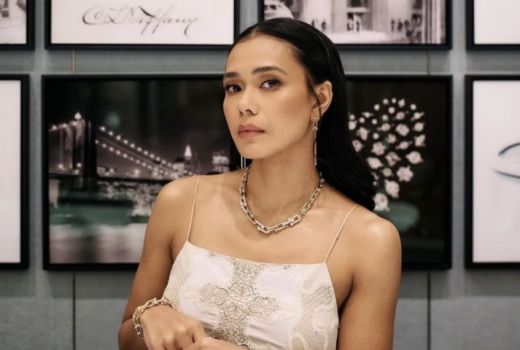 Bintangi Film HITBK, Adinia Wirasti Balik ke Zaman 90-an - GenPI.co