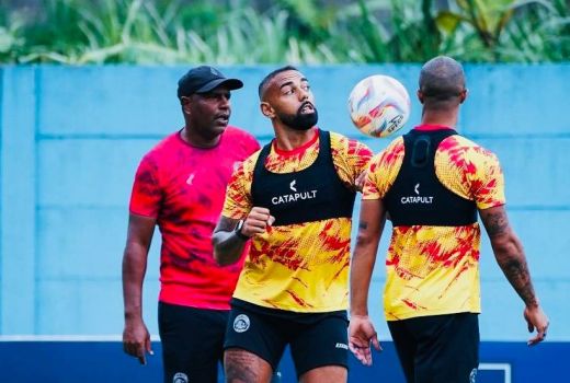 Siap Tempur di Gelora Bangkalan, Arema FC Waspadai Kejutan Madura United - GenPI.co