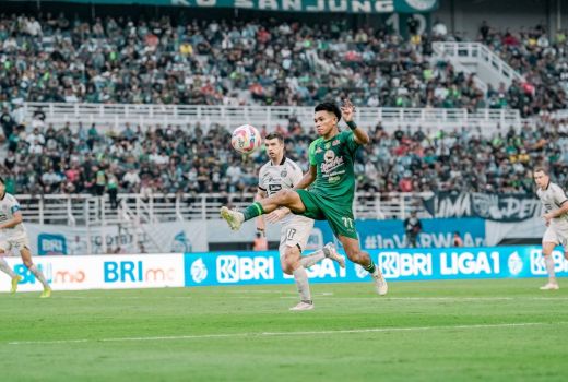 Persebaya Rebut Puncak Klasemen Liga 1, Persib dan Borneo Bertukar Posisi - GenPI.co