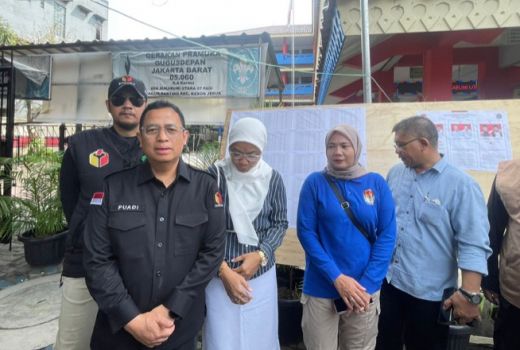Puadi Turun Langsung Awasi Pemungutan Suara di TPS 028 SD Sukabumi Utara - GenPI.co