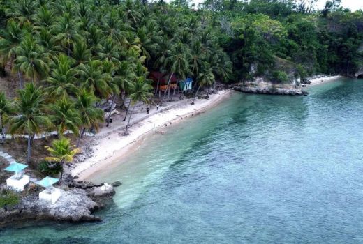Pantai dan Laut Jadi Favorit, Ini 10 Daerah yang Bakal Didatangi Wisatawan di Akhir Tahun - GenPI.co