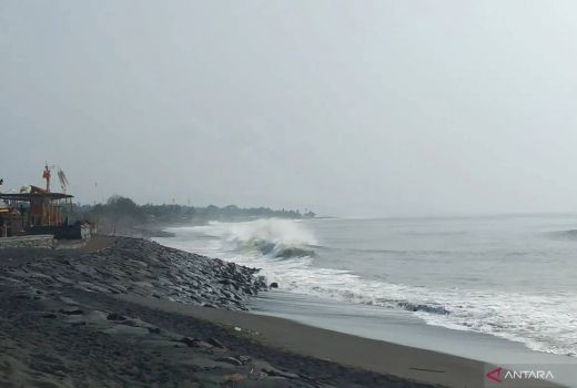 Gelombang Laut di Perairan Bali Setinggi 2,5 Meter, BMKG Keluarkan Peringatan Dini - GenPI.co