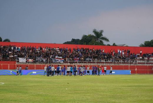 Jelang Lawan Persita Tangerang, Arema FC Ditinggal 7 Pemain Kunci - GenPI.co
