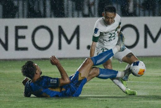 Persib Bandung Tersingkir dari Liga Champions Asia 2, Bojan Hodak: Pertahanan Buruk! - GenPI.co
