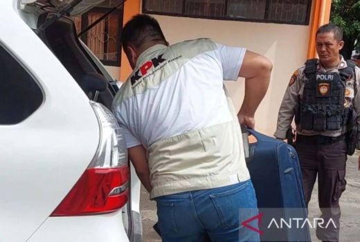 KPK Geledah Kantor Disdikbud Bengkulu Seusai OTT Gubernur - GenPI.co