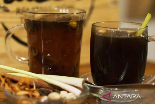 Ini Tips Sehat di Musim Hujan, Konsumsi Minuman Herbal Hangat - GenPI.co