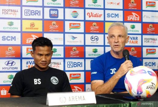 Derbi Jatim Memanas, Arema FC Manfaatkan Absennya Paul Munster - GenPI.co
