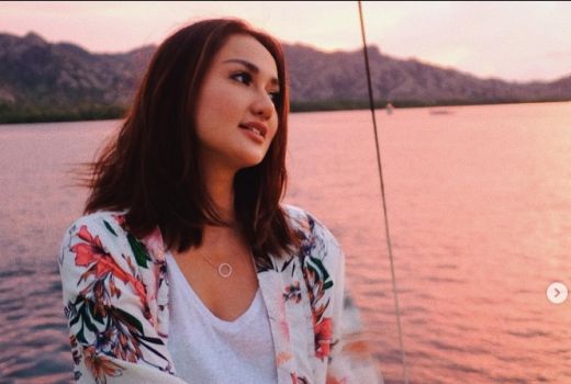 Tengku Dewi Putri dan Andrew Andika Pisah Rumah 6 Bulan Sebelum Cerai - GenPI.co